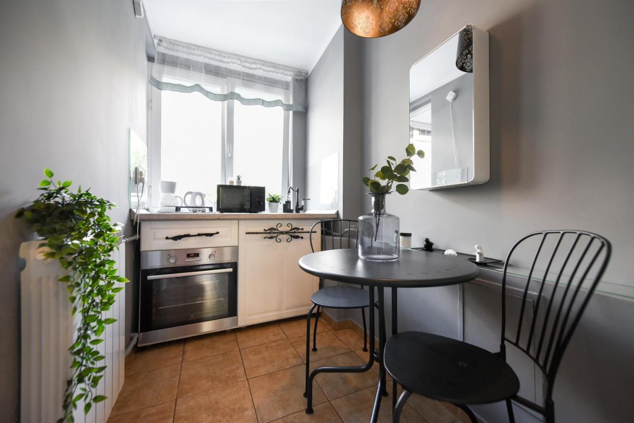 Captivating Old Town Apartment Bucharest Exterior photo